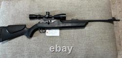 Fusil à air comprimé Hammerli 850 Air Magnum CO2 à répétition. Calibre .177, avec lunette BSA.