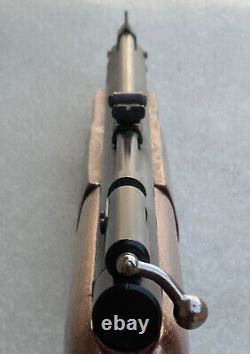 Fusil à air comprimé Sheridan Blue Streak C9A avec pompe pneumatique. Calibre 20 avec crosse en bois.