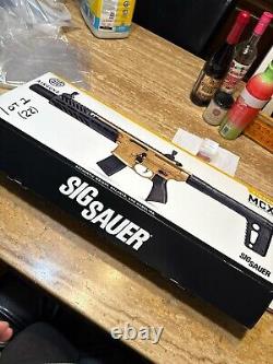Fusil à air comprimé Sig Sauer MCX Canebrake calibre 177 Pellets Terre sombre plate
