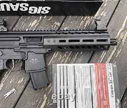 Fusil à air comprimé Sig Sauer MPX Gen2 .177 Calibre alimenté par CO2 AIRMPX177G2BLK