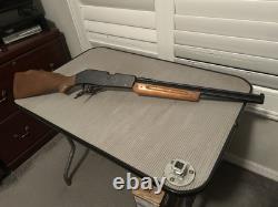 Fusil à air comprimé Smith & Wesson 77A à pompe pneumatique. Calibre .22 à plomb.
