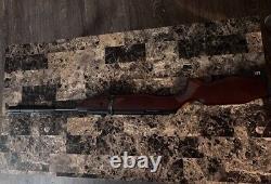 Fusil à air comprimé Umarex Forge, calibre .177, canon en bois, marron