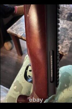 Fusil à air comprimé Umarex Forge, calibre .177, canon en bois, marron