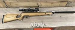 Fusil à air comprimé à canon basculant Benjamin Trail NP XL 1100 en bois dur. Calibre 22 avec lunette.