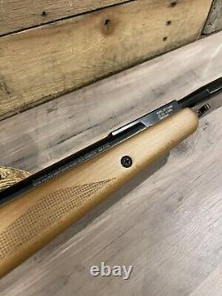 Fusil à air comprimé à canon basculant Benjamin Trail NP XL 1100 en bois dur. Calibre 22 avec lunette.