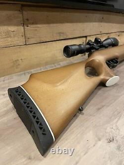 Fusil à air comprimé à canon basculant Benjamin Trail NP XL 1100 en bois dur. Calibre 22 avec lunette.