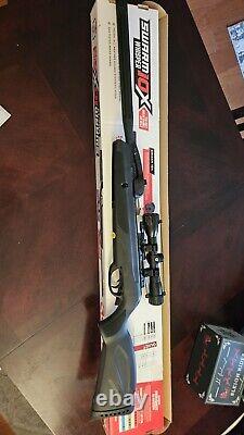 Fusil à air comprimé à canon basculant Gamo Swarm Whisper avec chargeur de 10 coups et lunette 4x32. 22 /. 177 Cal.
