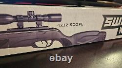 Fusil à air comprimé à canon basculant Gamo Swarm Whisper avec chargeur de 10 coups et lunette 4x32. 22 /. 177 Cal.