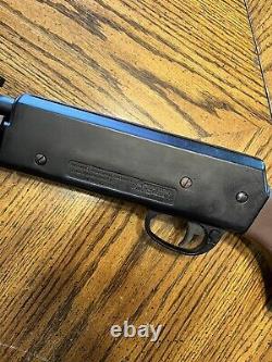 Fusil à air comprimé à plomb Crosman 2200 Magnum 22 Calibre Modèle 2200A Vintage Voir Description