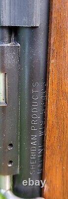 Fusil à air comprimé à plomb de la série C de Sheridan Racine Wisconsin en fonctionnement