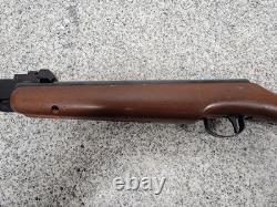 Fusil à air comprimé à plombs Beeman C1 vintage. Calibre .177