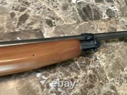 Fusil à air comprimé vintage rare Crosman modèle 1. Calibre .22 testé, impact fort.