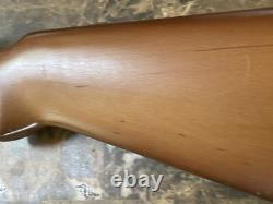 Fusil à air comprimé vintage rare Crosman modèle 1. Calibre .22 testé, impact fort.