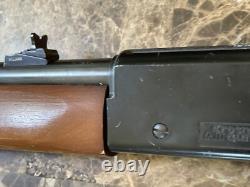 Fusil à air comprimé vintage rare Crosman modèle 1. Calibre .22 testé, impact fort.