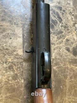 Fusil à air comprimé vintage rare Crosman modèle 1. Calibre .22 testé, impact fort.