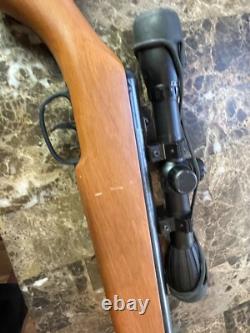 Fusil à plomb Crosman Storm XT 177 Cal 1200FPS avec lunette Gamo 22 tire FORT.