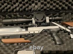 Fx Royale 400 Pcp Air Rifle 177 Ou 4.5mm Avecaeron Stock Out Of Czechia & Scope