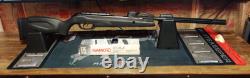GAMO Swarm Whisper 10x. 177 Calibre Carabine à air à canon cassant avec lunette et plombs (B50)