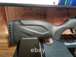 GAMO Swarm Whisper 10x. 177 Calibre Carabine à air à canon cassant avec lunette et plombs (B50)