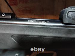 GAMO Swarm Whisper 10x. 177 Calibre Carabine à air à canon cassant avec lunette et plombs (B50)
