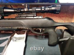 Gamo Swarm Fusion 10X Gen3I. Carabine à air calibre .177 1300 FPS Lunette 3-9x40 (B42)