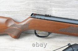 Hatsan Mod 95 Carabine à air à ressort Combo noyer Lunette 3-9X32 Cal. 177 1300 fps