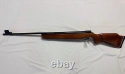 Mendoza 577 Carabine à air. Calibre .177 (Importation Crosman)