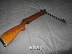 Mendoza. Carabine à plomb de calibre 4,5 mm modèle RM377 à canon basculant en excellent état