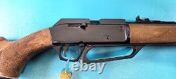 Modèle vintage de carabine à air comprimé Daisy 880 Powerline BB Pellet. 177 c. 1972