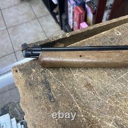 Produits Vintage Sheridan Inc. Blue Streak. Carabine à air comprimé de calibre 5mm.
