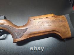 Rare Benjamin Cayden. Carabine à air PCP de calibre 25 n'a jamais été produite.