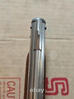 Sheridan Products Silver Streak 5mm. 20 cal Carabine à air à pompe multiple avec boîte