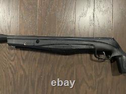 Stoeger S8000-E TAC Carabine à air comprimé Calibre .22 avec lunette 3-9x40 - Lire la description
