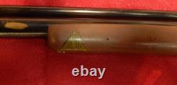 Très bon carabine à air comprimé Crosman Model 102, calibre 22, à répétition à levier, reconditionnée.