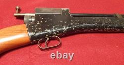 Très bon carabine à air comprimé Crosman Model 102, calibre 22, à répétition à levier, reconditionnée. Très bon carabine à air comprimé Crosman Model 102, calibre 22, à répétition à levier, reconditionnée.