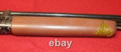 Très bon carabine à air comprimé Crosman Model 102, calibre 22, à répétition à levier, reconditionnée.