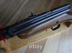 Vintage Crosman Modèle 180 Pellet Rifle- Tient L'air / Bonne Prise De Vue