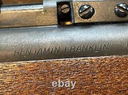 Vtg Benjamin Franklin Modèle 342.22 Cal Carabine à air testée & fonctionne très bien Belle