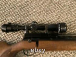 Webley Fx2000 Calibre 4.5 En Très Bon État Avec La Portée